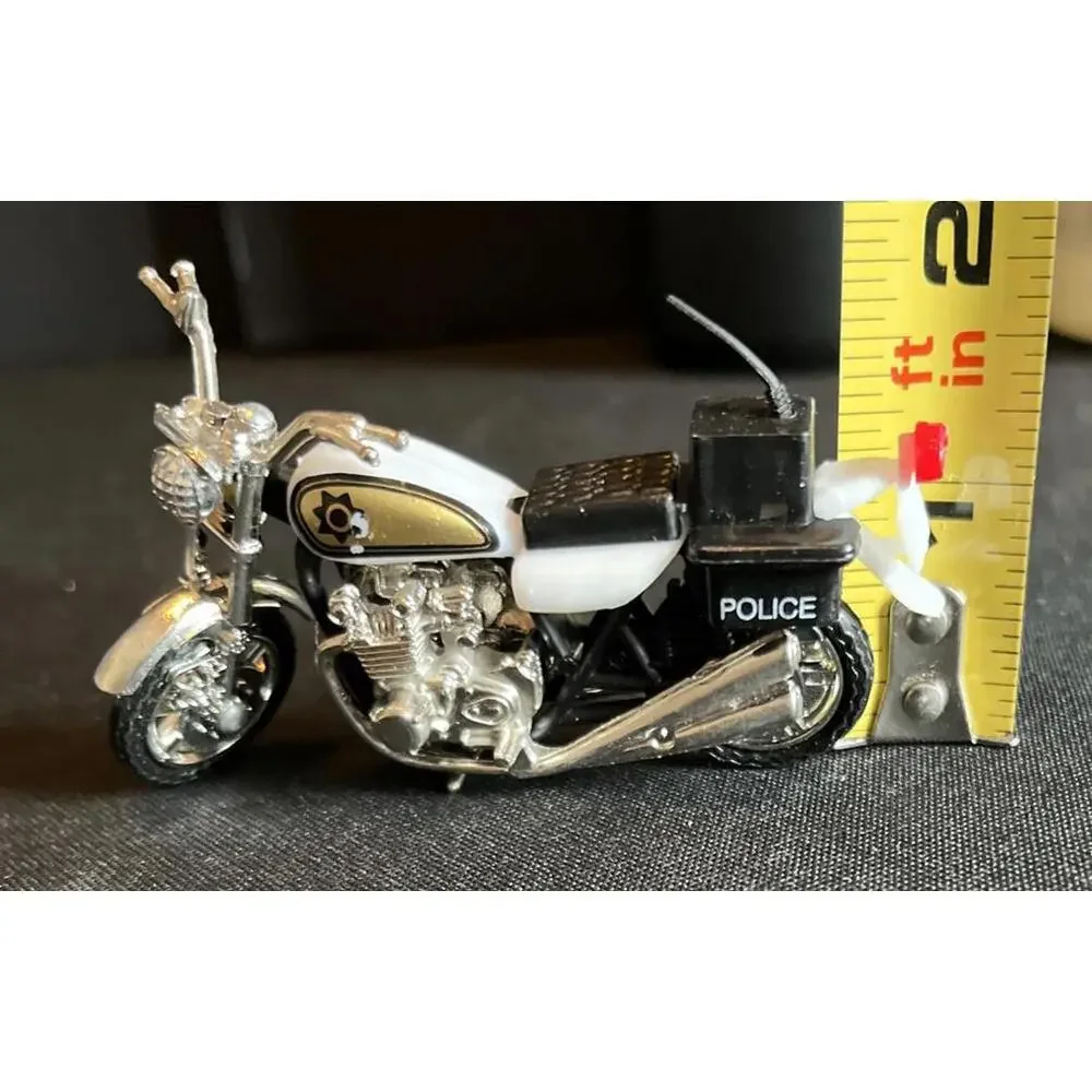 Vintage Zee Toys Police Motorcycle White and Black Complete In Great Condition - Picture 7 of 7